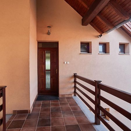Ferienwohnung Lujza Apartman Goedoello Exterior foto