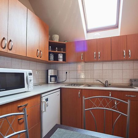 Ferienwohnung Lujza Apartman Goedoello Exterior foto