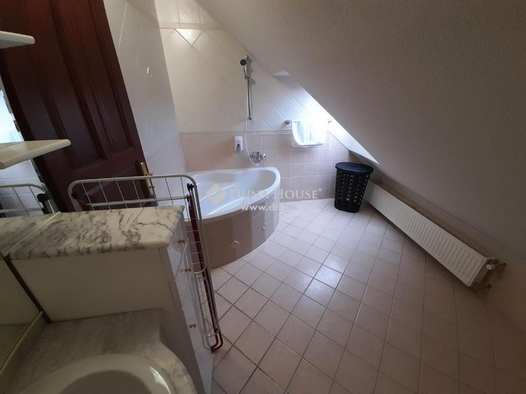Ferienwohnung Lujza Apartman Goedoello Exterior foto